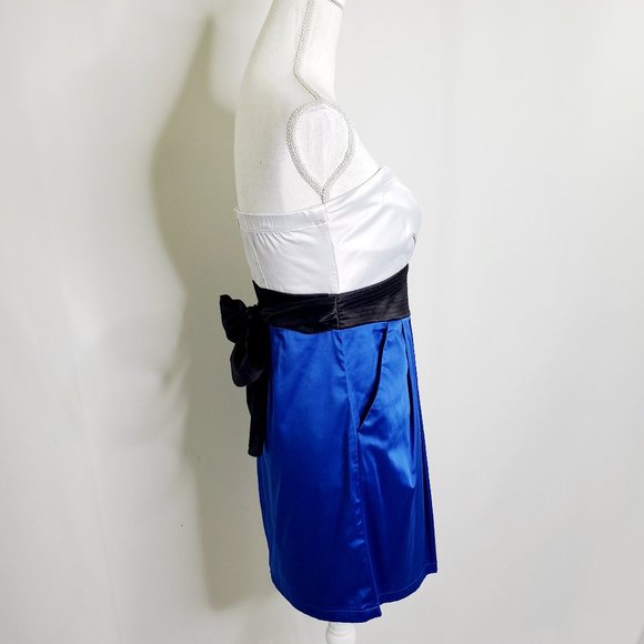 Strapless Bow Back Dress - Picture 6 of 7